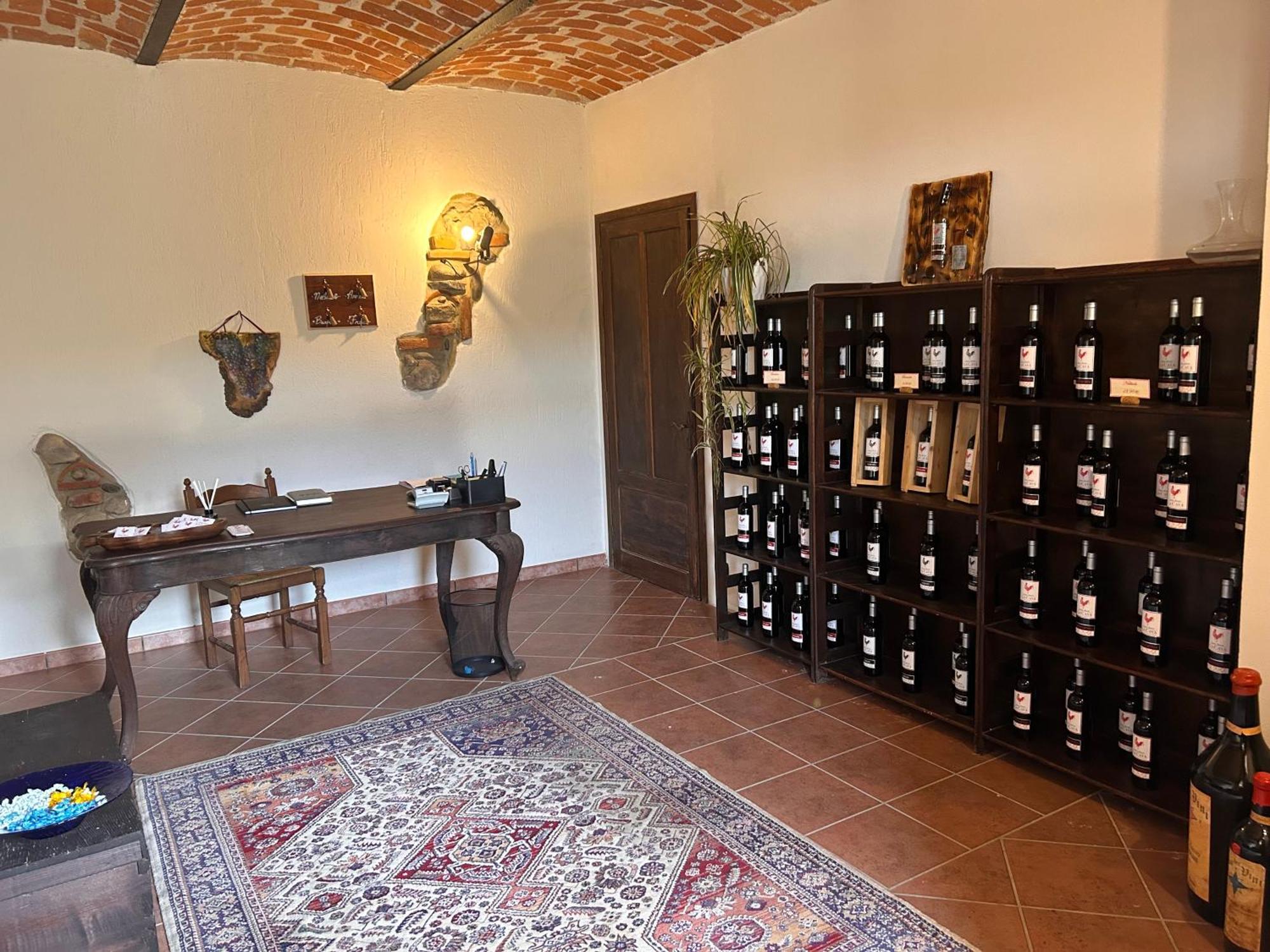 Tenuta Agricola La Cava- Cantina E Agriturismo San Damiano d'Asti Exterior photo